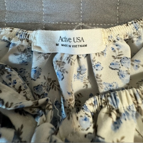 - Floral Bubble Sleeve
Top - for women - Picture 7 of 8